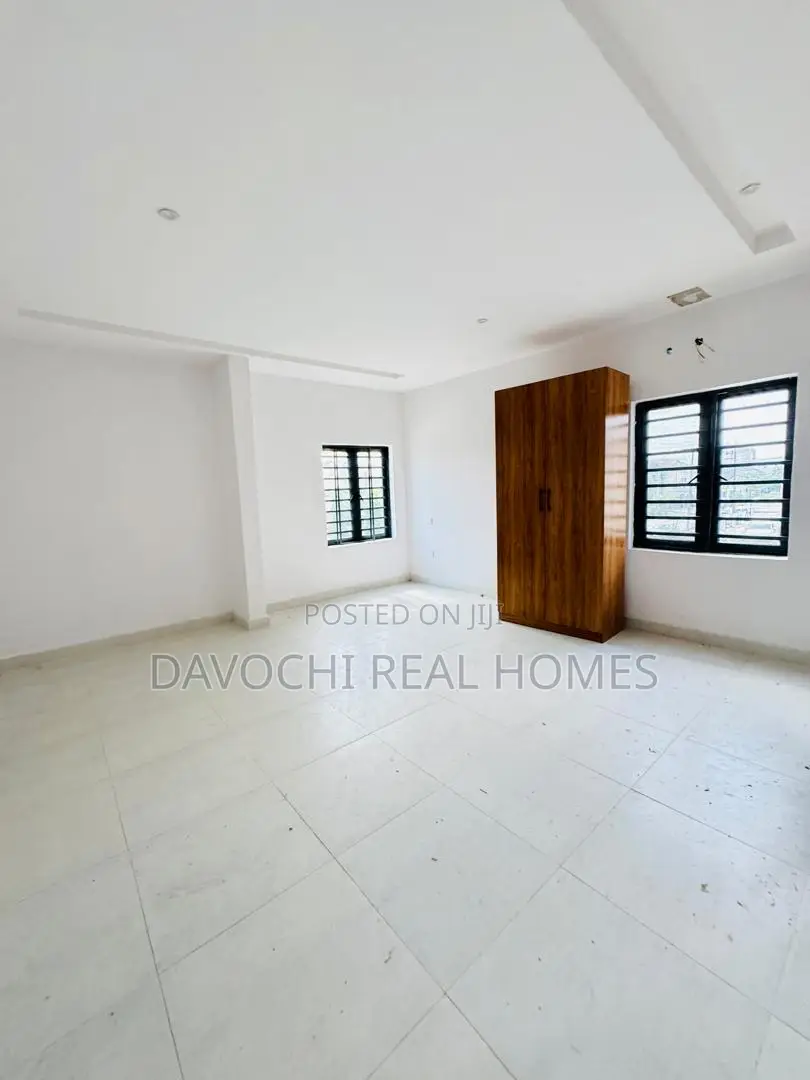 2bdrm Apartment in Lekki Phase 1 for rent in Lekki Phase 1