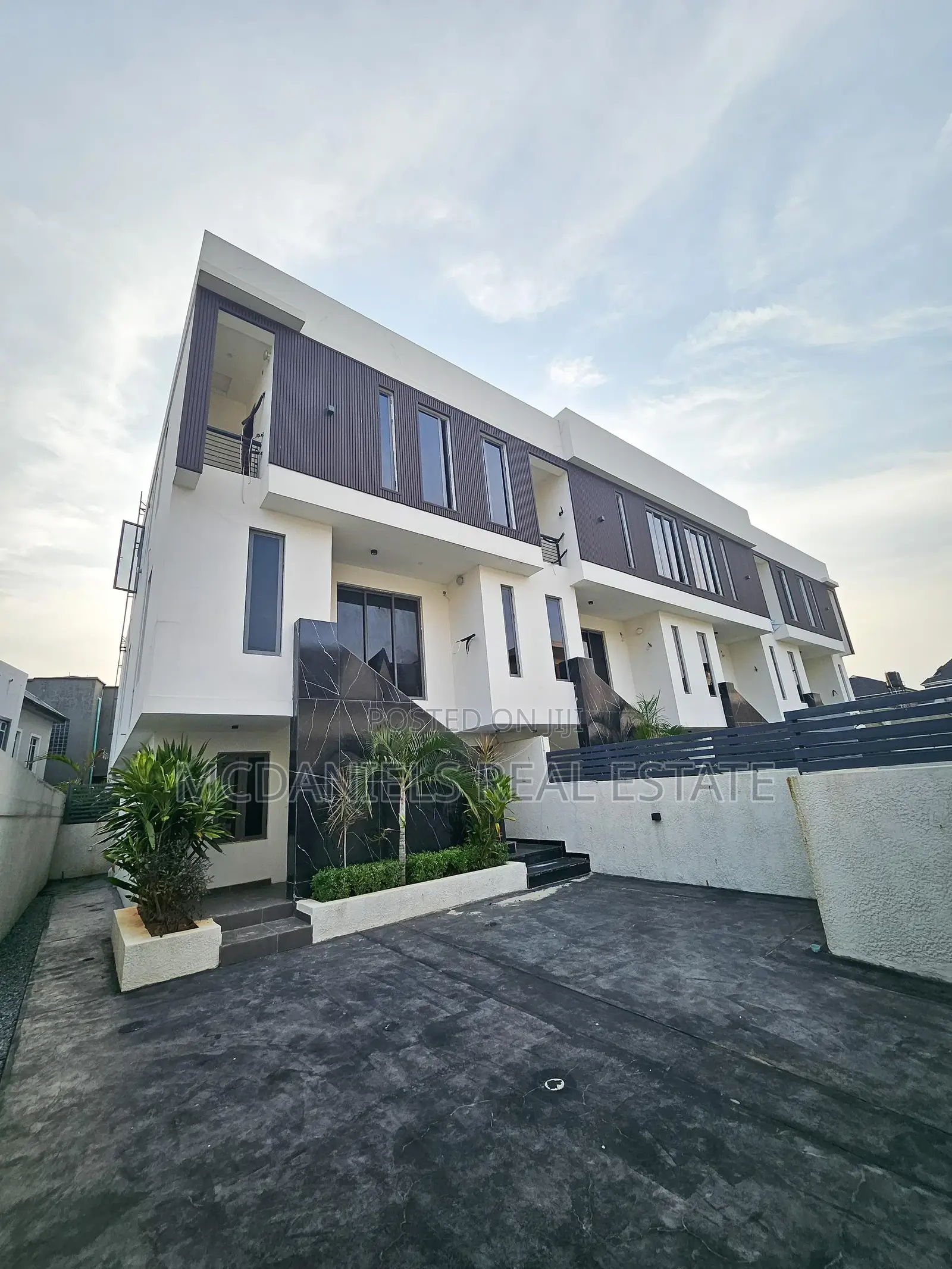4bdrm Townhouse/Terrace in Ikate for Sale in Ikate