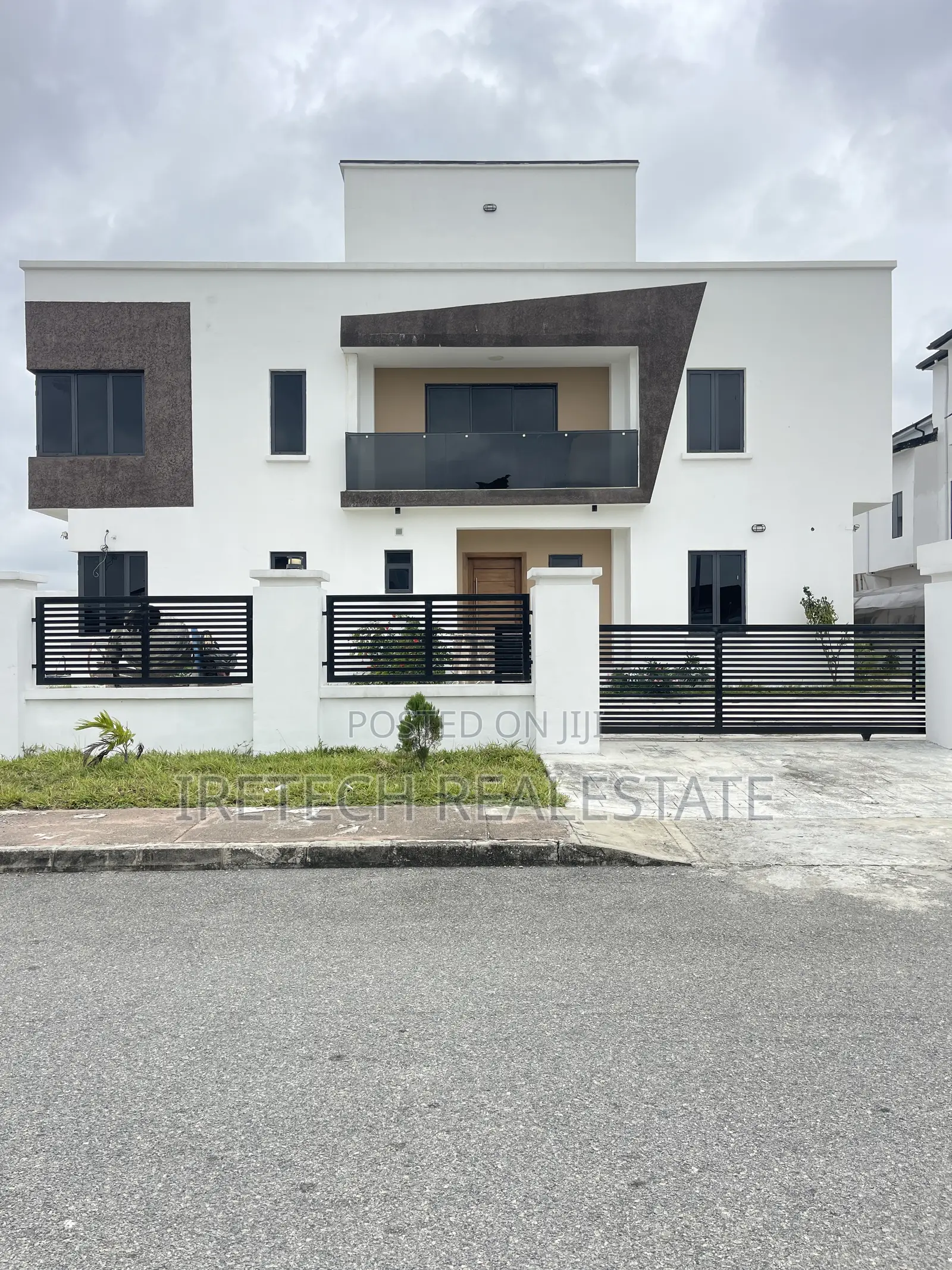 4bdrm Duplex in Ajah Royal Garden, Lekki for sale in Lekki