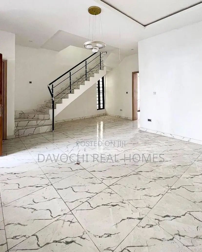 4bdrm Duplex in Ikota for rent in Ikota