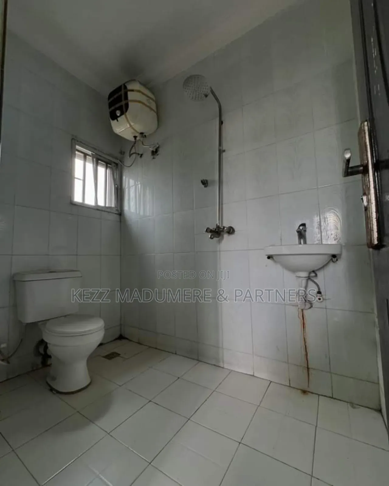 6bdrm Block of Flats in Ozuoba , Port for sale in Port-Harcourt