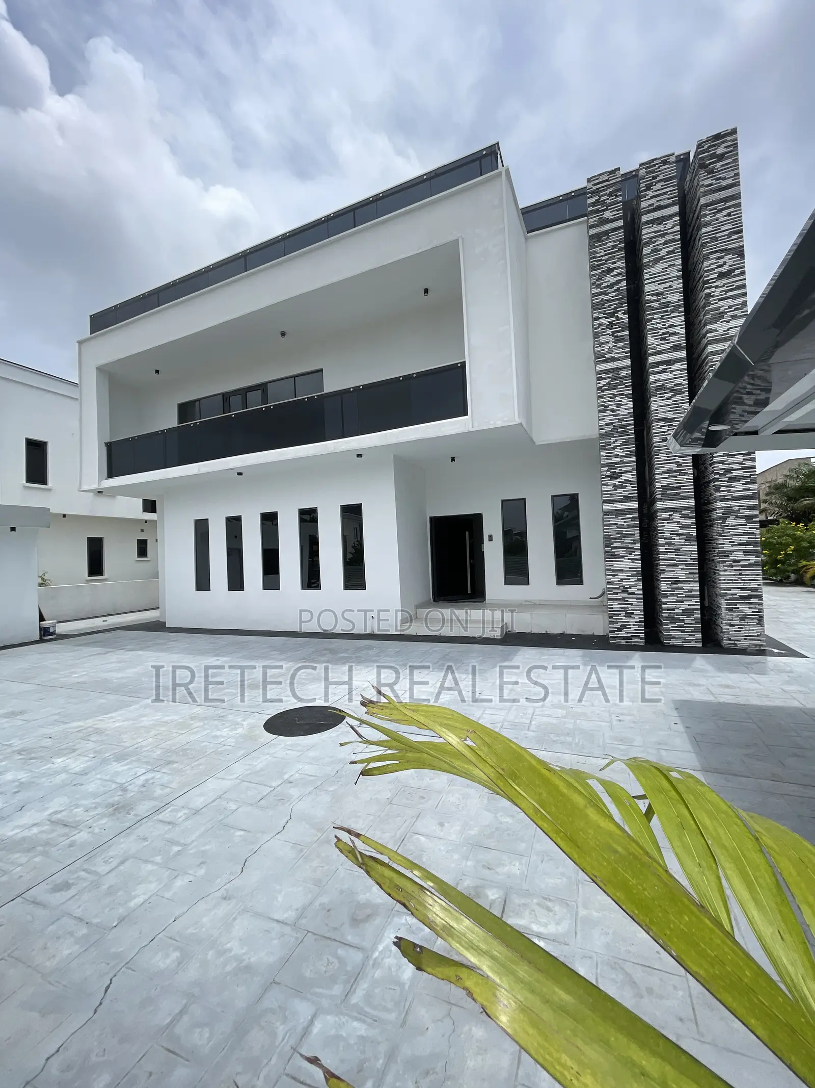 5bdrm Duplex in Royal Garden Estate for sale in Ajah