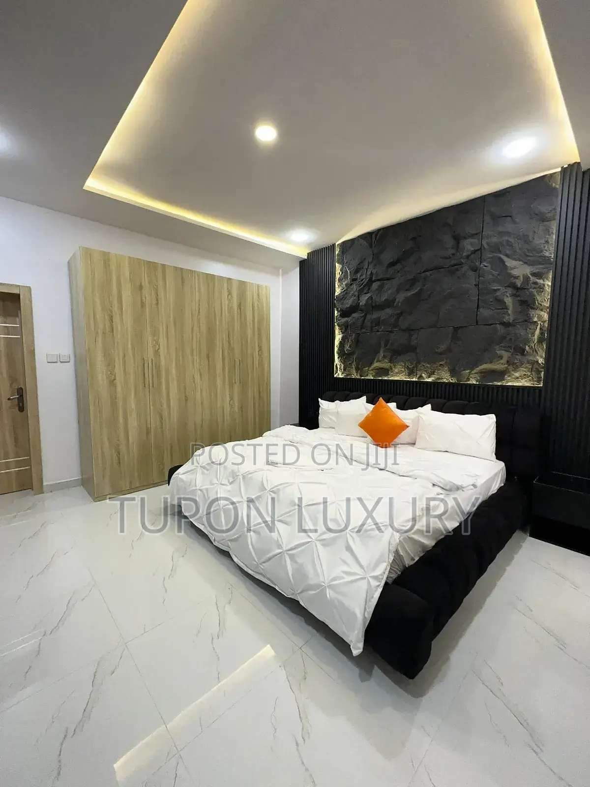 Luxury 2bedroom Apartment With Cinema and Bath Tub in Lekki Phase 1