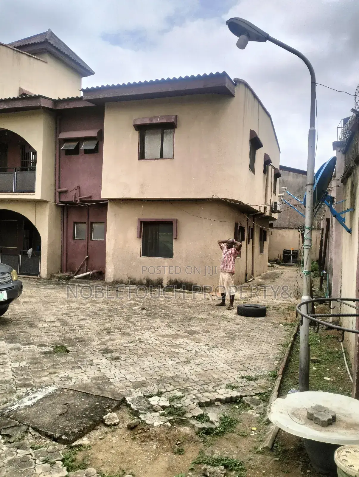 3bdrm Block of Flats in Egbeda Lagos, Iseri Olofin for sale in Iseri Olofin