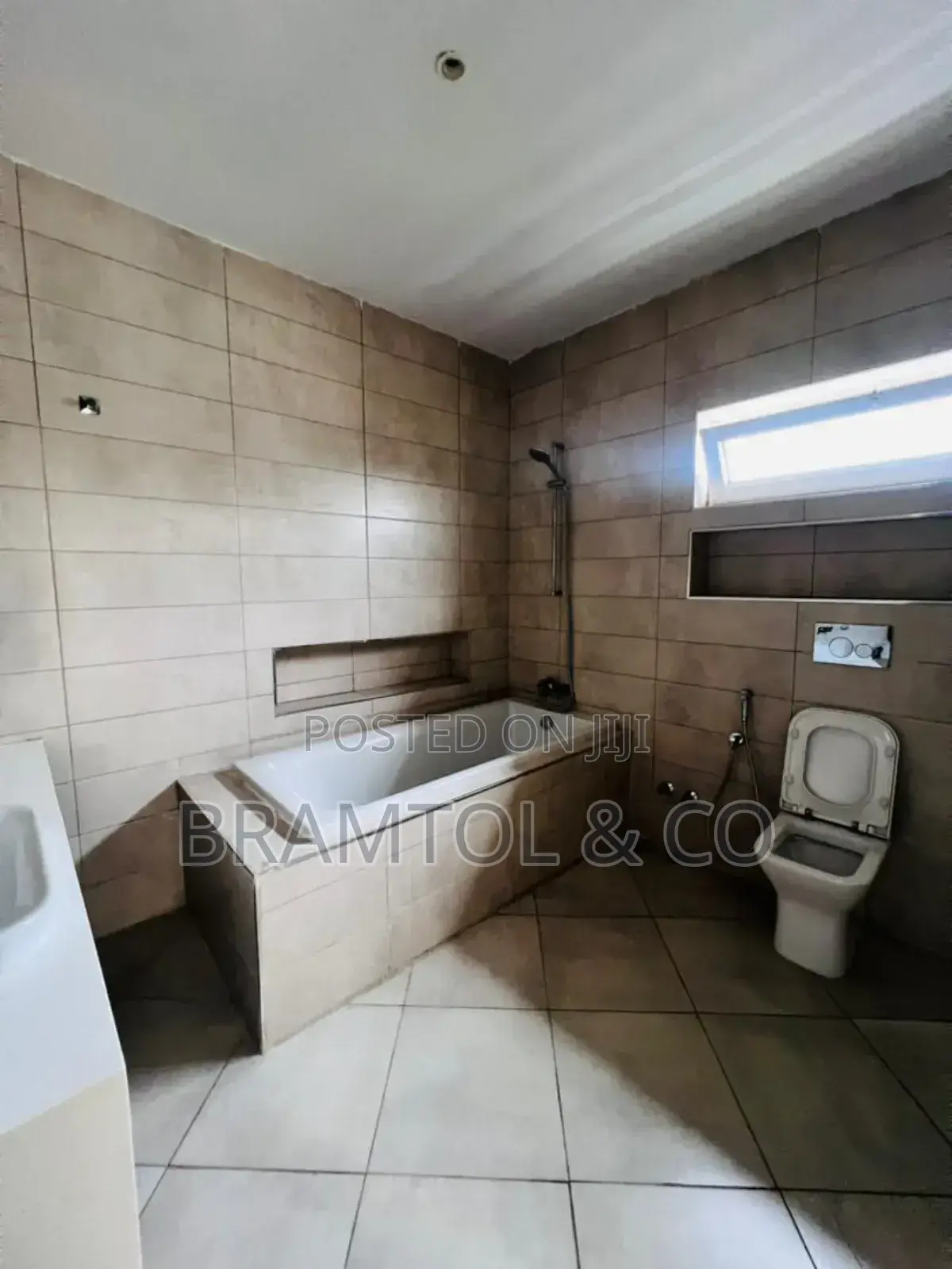 4bdrm Townhouse / Terrace in Jabi for rent in Jabi