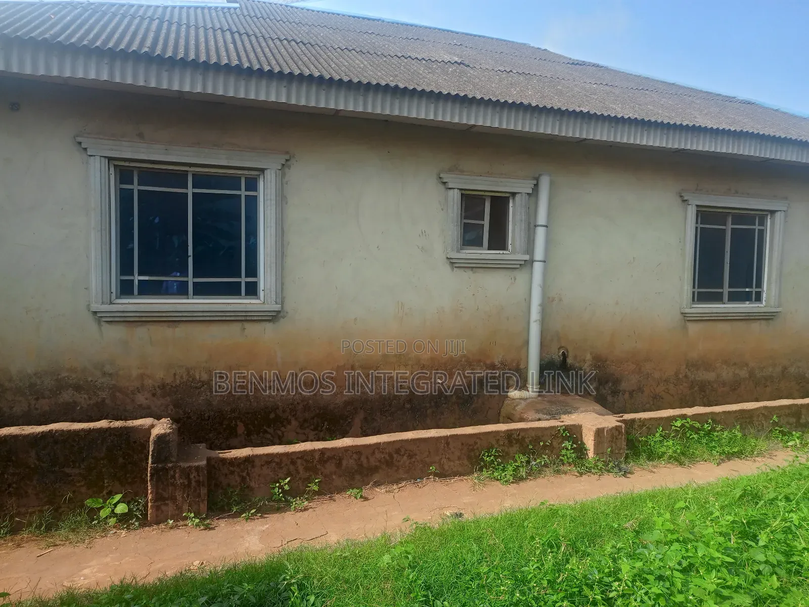 2bdrm Bungalow in Chairman Bustop, Ikorodu for sale in Ikorodu