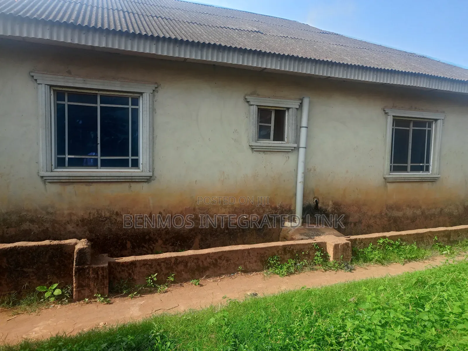2bdrm Bungalow in Chairman Bustop, Ikorodu for sale in Ikorodu