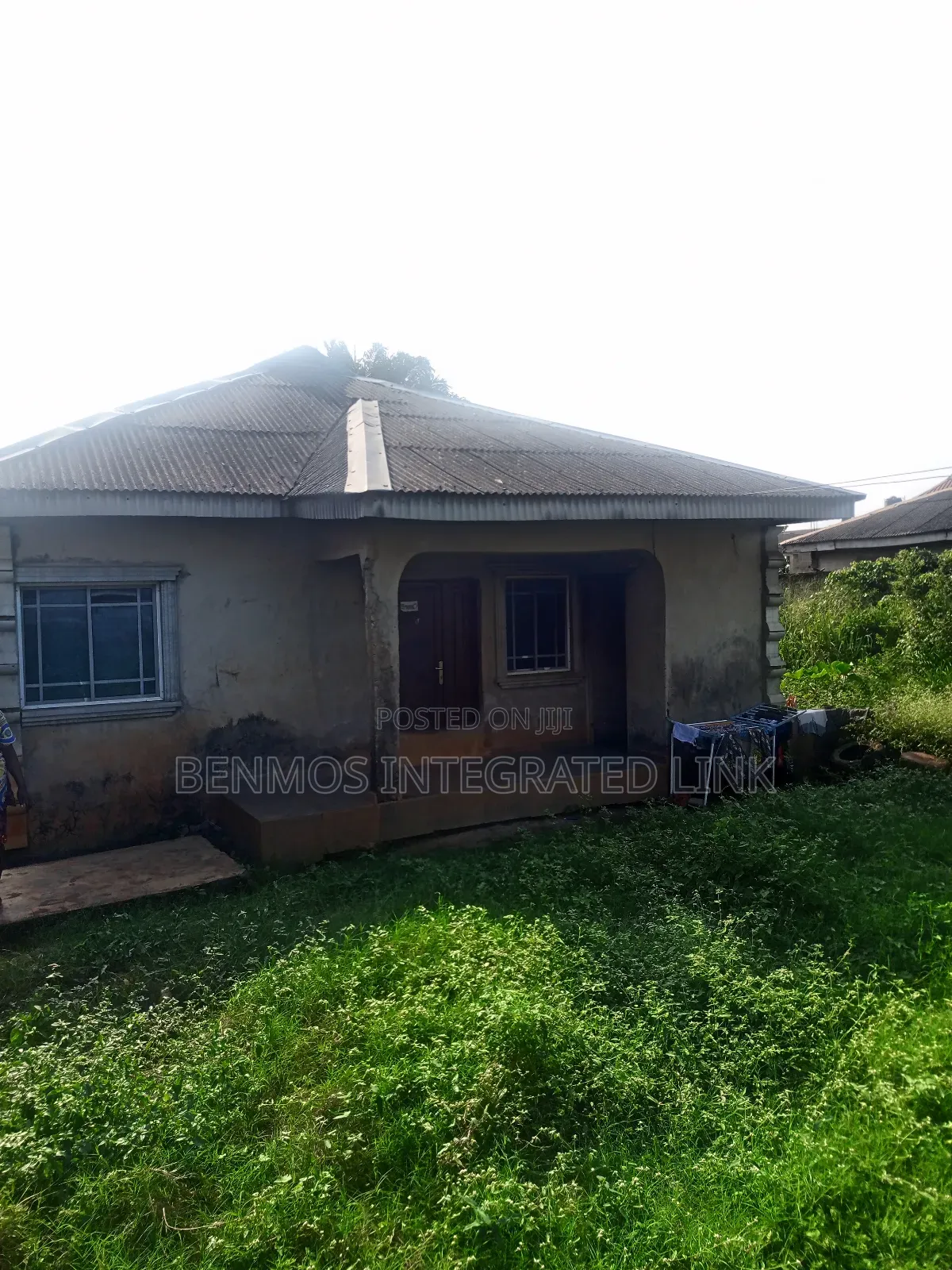 2bdrm Bungalow in Chairman Bustop, Ikorodu for sale in Ikorodu