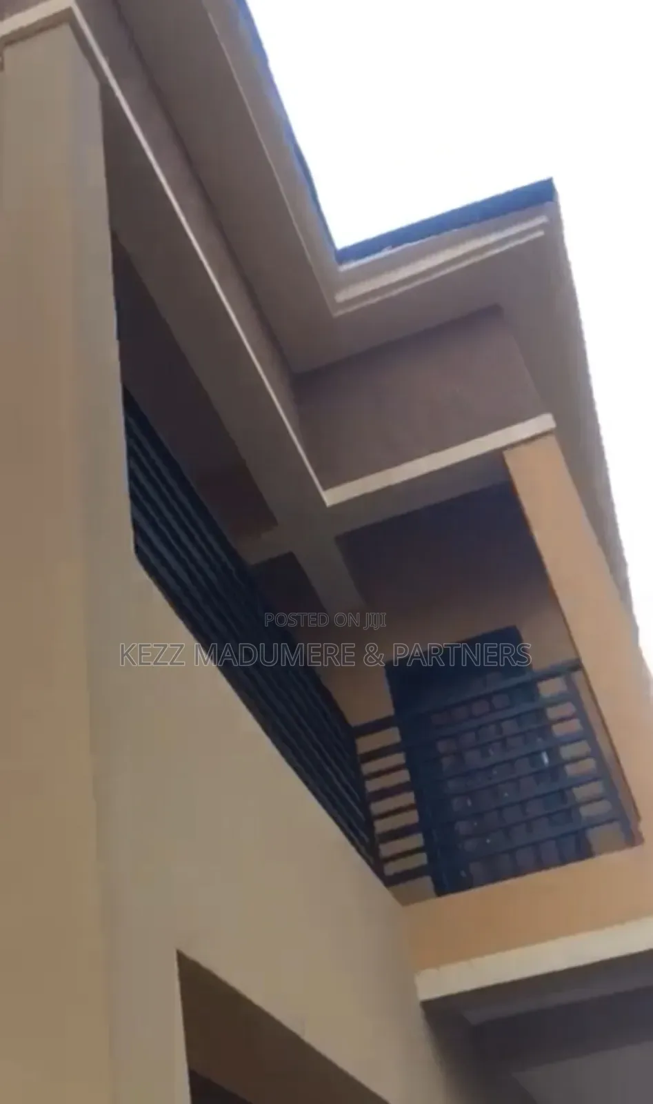 8bdrm Block of Flats in Thinker'S Corner , for sale in Enugu