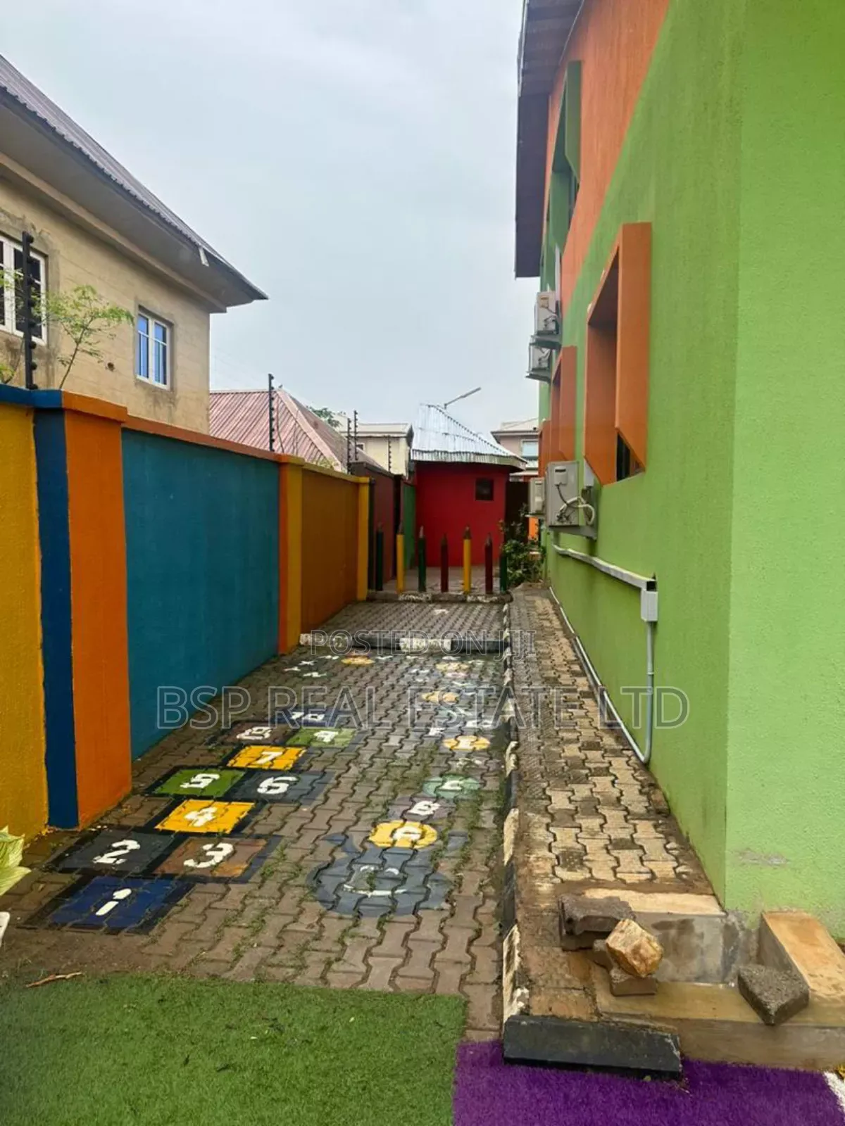 Furnished 6bdrm Block of Flats in Durumi for sale in Durumi