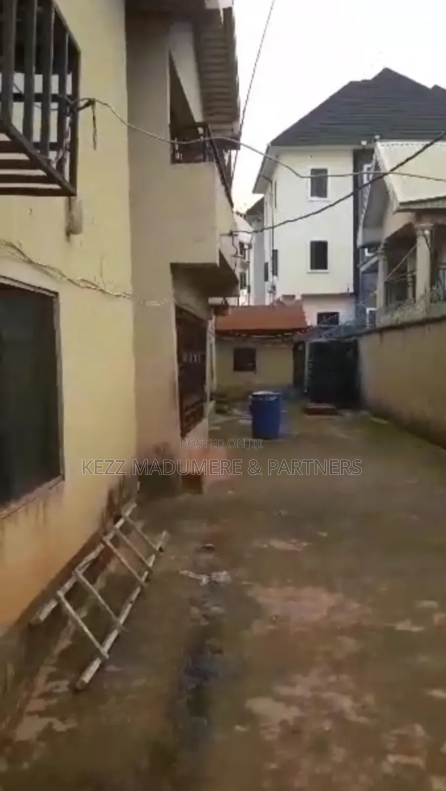 4bdrm Block of Flats in Community Estate for sale in Enugu
