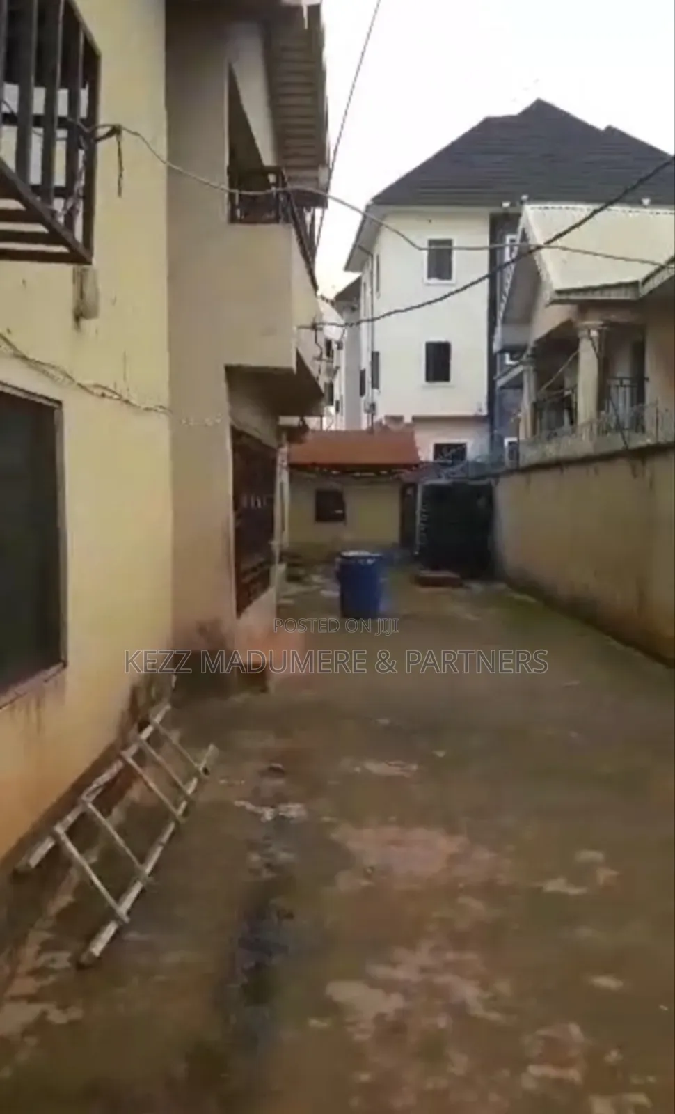 4bdrm Block of Flats in Community Estate for sale in Enugu