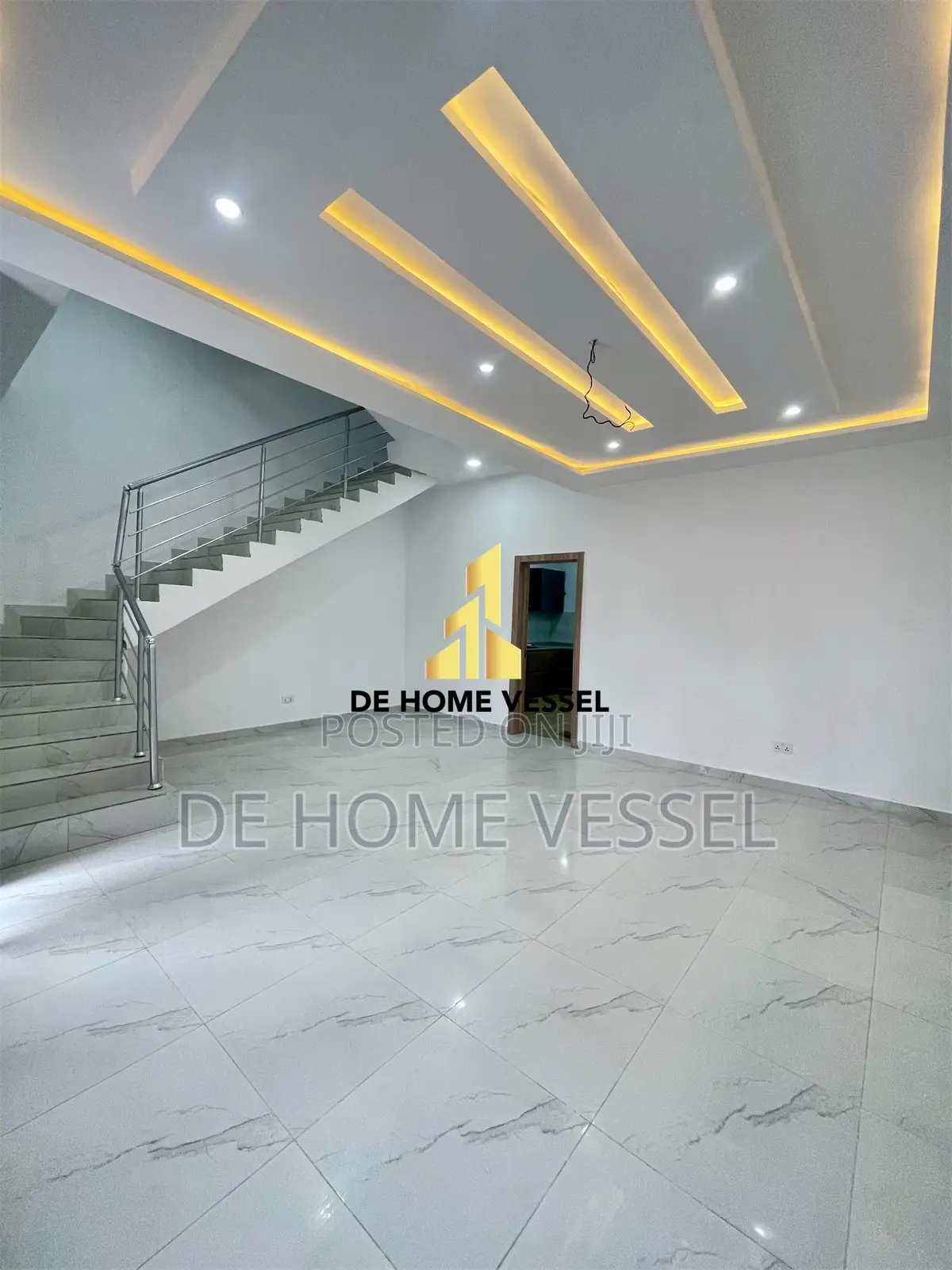 4bdrm Townhouse/Terrace in Igbo-efon for sale in Igbo-efon