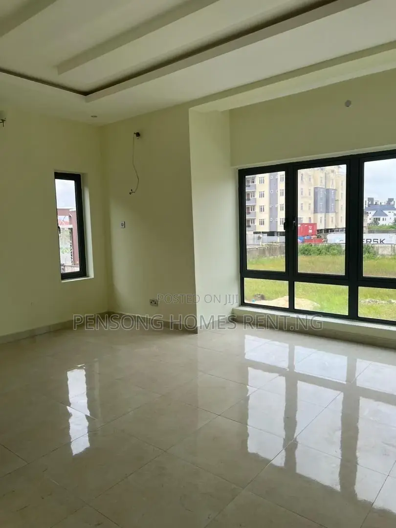 5bdrm Duplex in Cowry Creek, Ikate for rent in Ikate