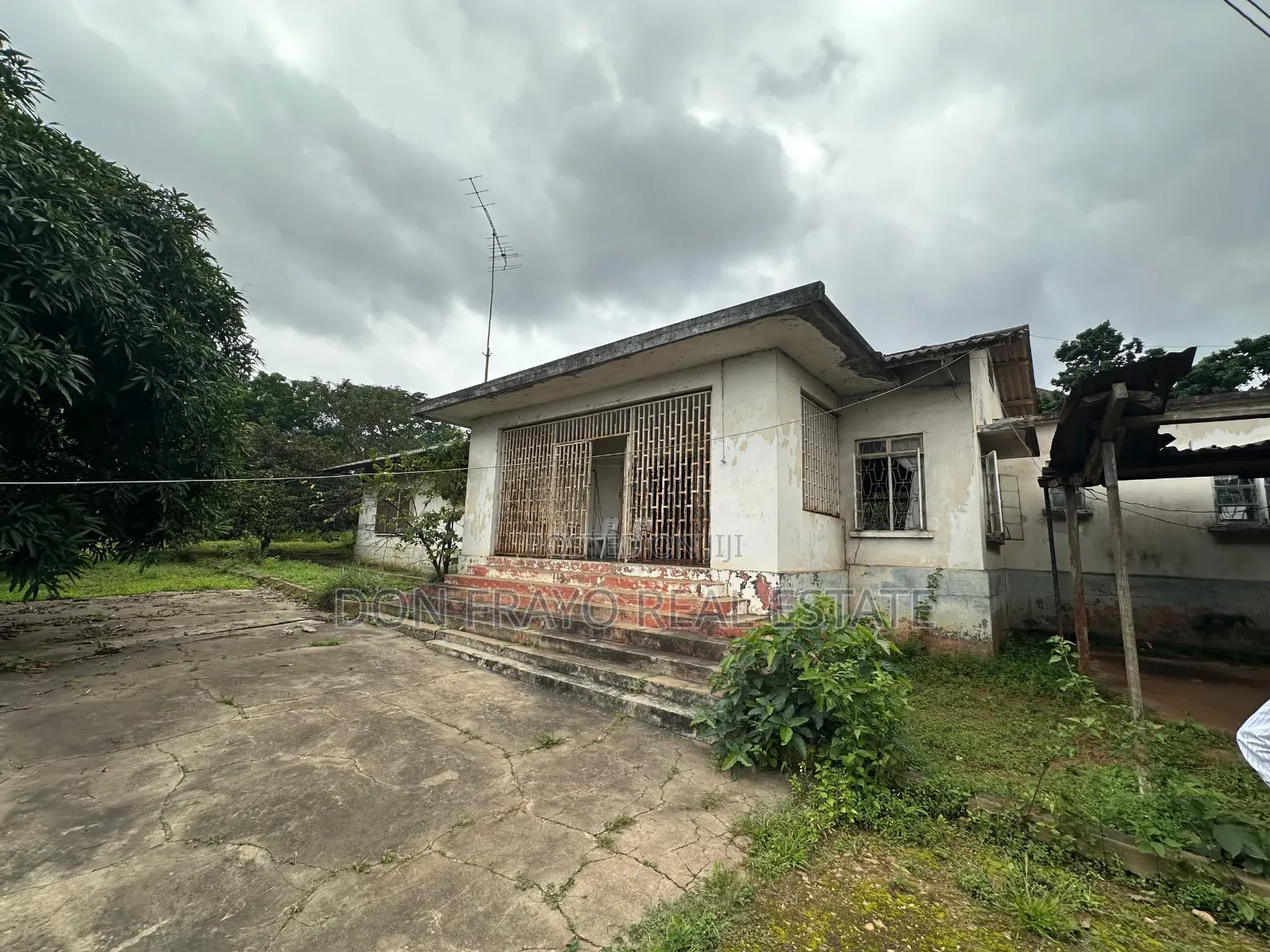 4000sqm Mixed Used Land at Onireke Gra for Sale in Jericho