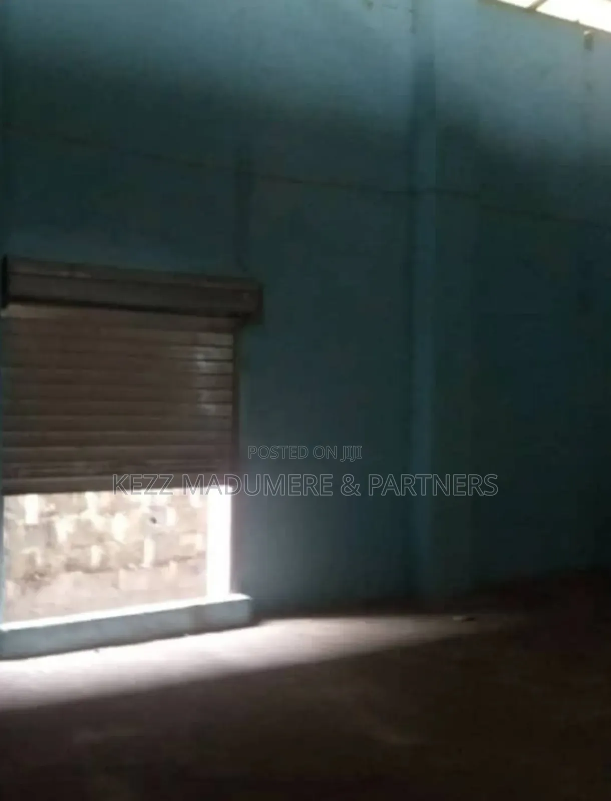 For Sale: 1500 SQMTS Warehouse at Onne , Eleme , R/State in Port-Harcourt