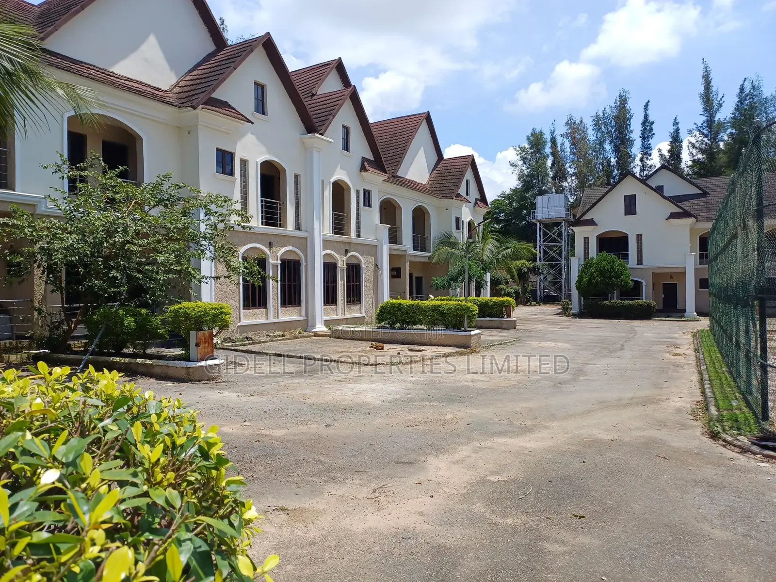 5bdrm House in Utako for sale in Utako
