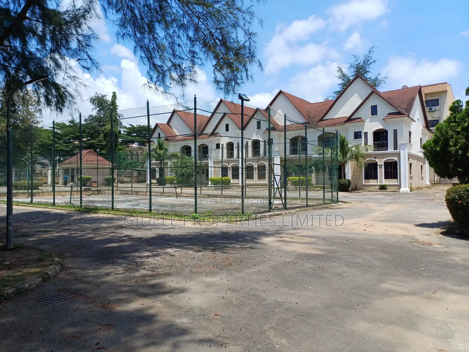 5bdrm House in Utako for sale in Utako