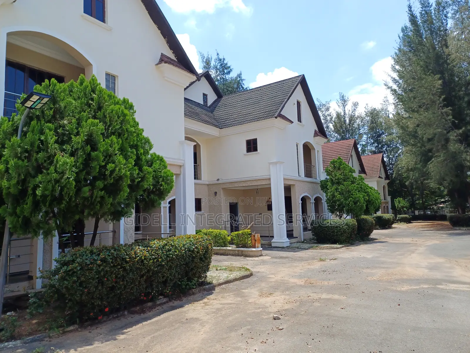 5bdrm House in Utako for sale in Utako