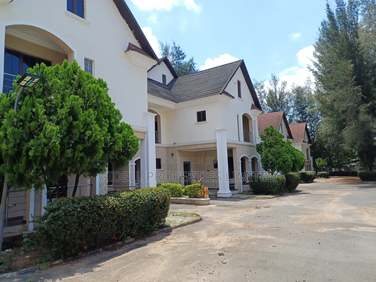 5bdrm House in Utako for sale in Utako
