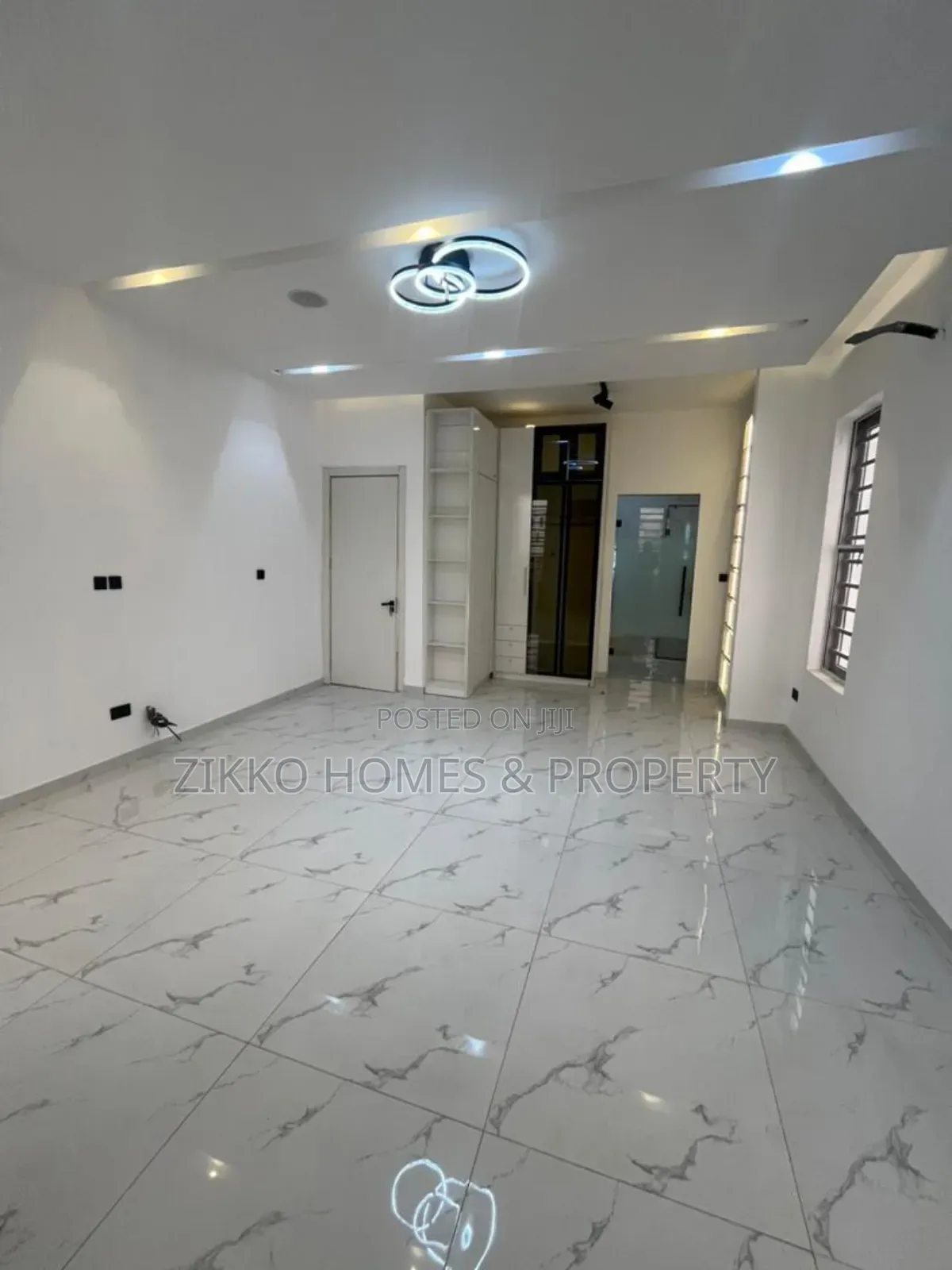 5bdrm Duplex in Ologolo, Lekki for sale in Lekki