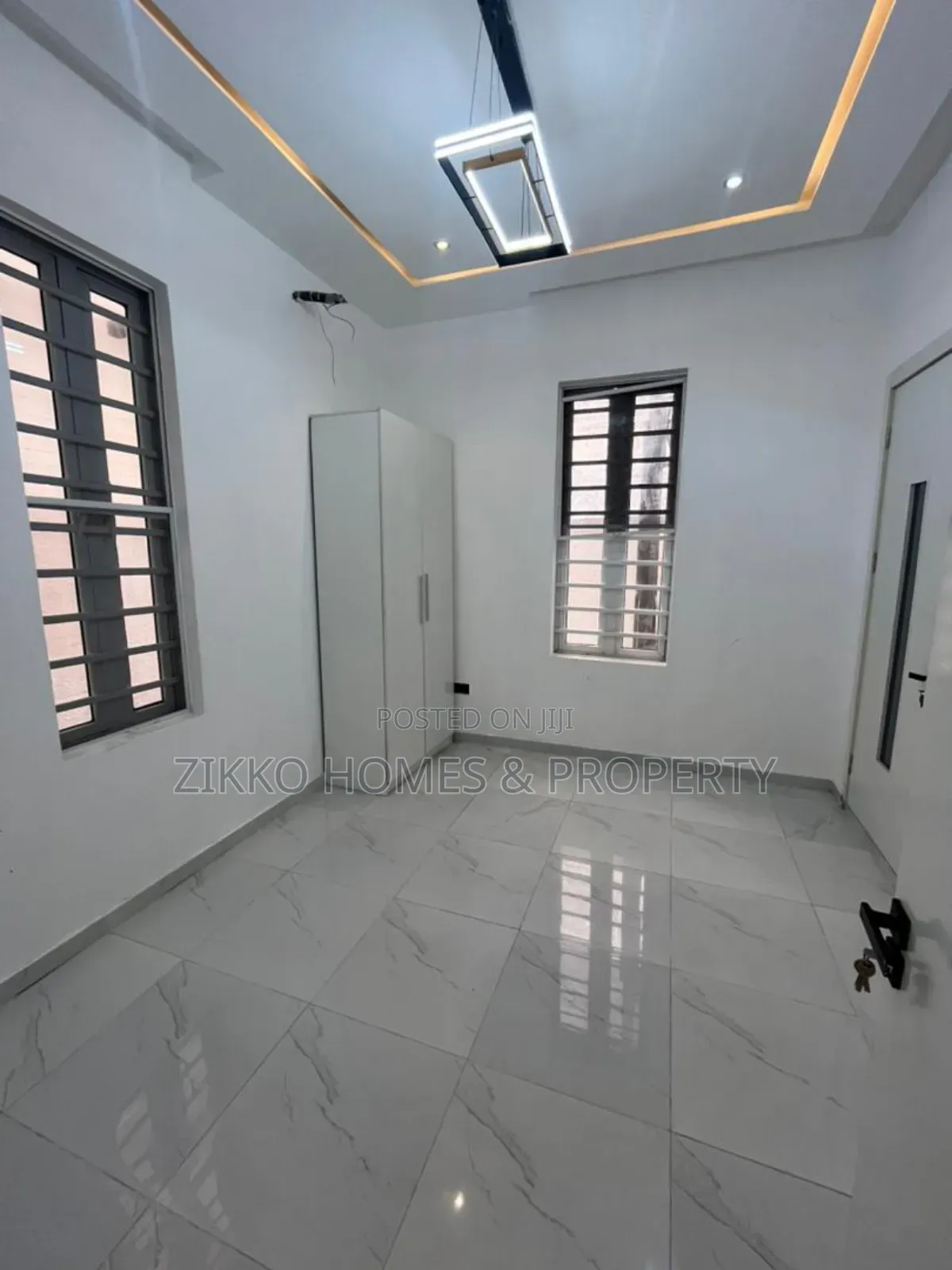 5bdrm Duplex in Ologolo, Lekki for sale in Lekki
