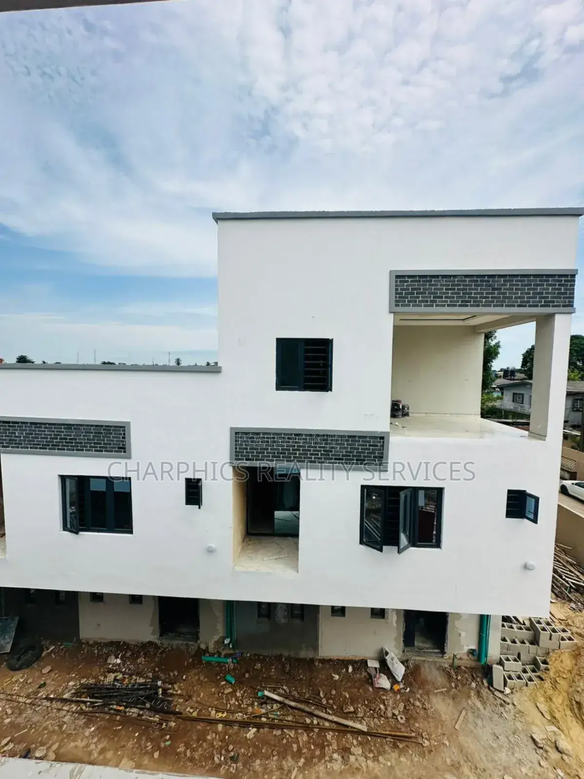 3bdrm Duplex in Ilupeju for sale in Ilupeju