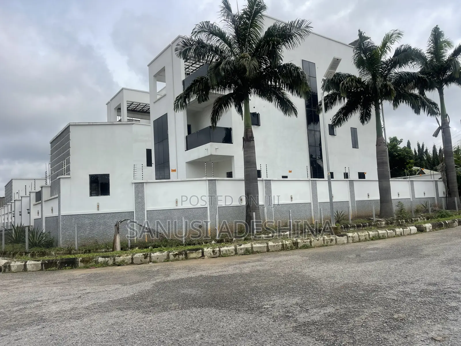 5bdrm Maisonette in Gwarimpa Estate By, Gwarinpa for sale in Gwarinpa