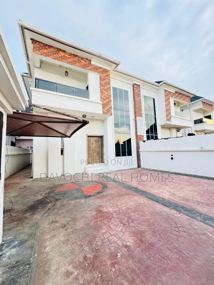 4bdrm Apartment in Ikota for rent in Ikota