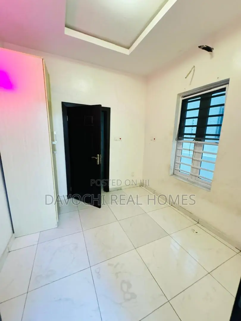 4bdrm Apartment in Ikota for rent in Ikota