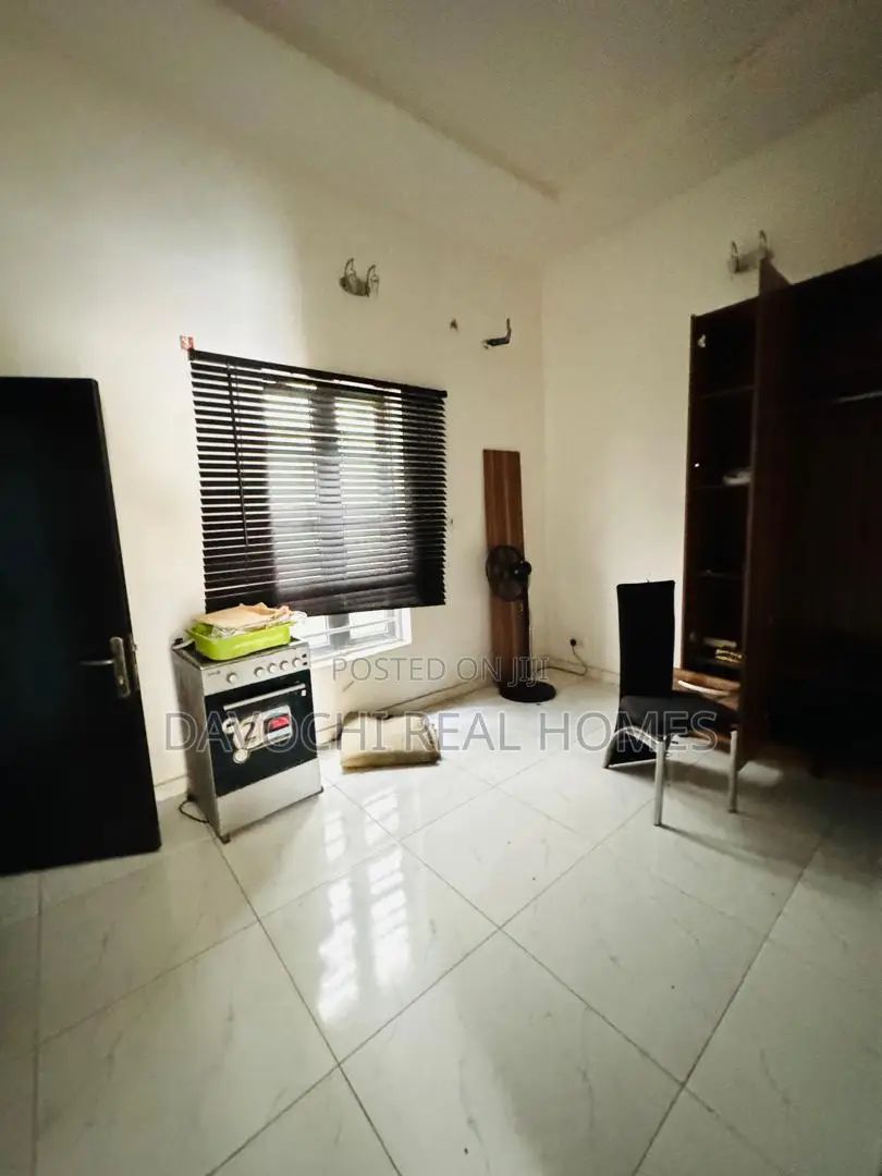 4bdrm Apartment in Chevron for rent in Chevron