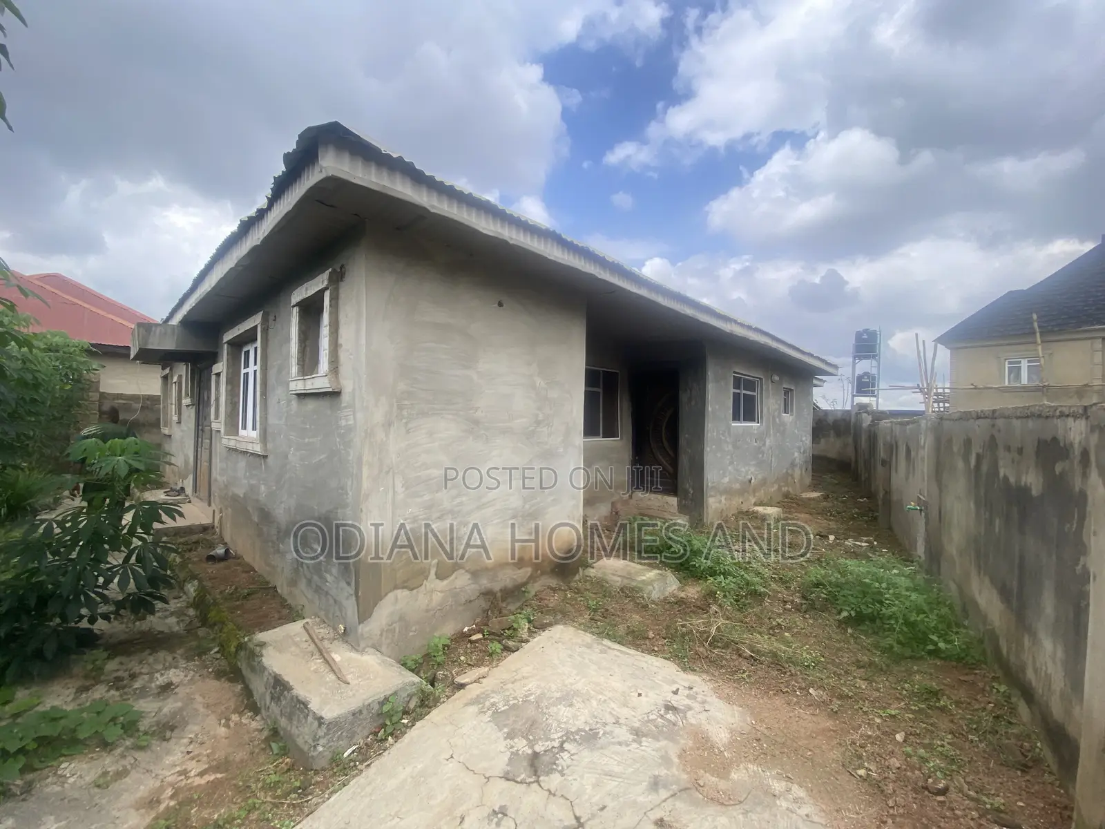 4bdrm Bungalow in Oluwo, Off New Ife for sale in Iwo Road
