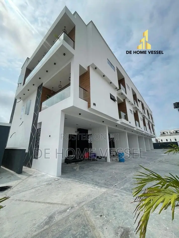 4bdrm Townhouse/Terrace in Ikate for sale in Ikate
