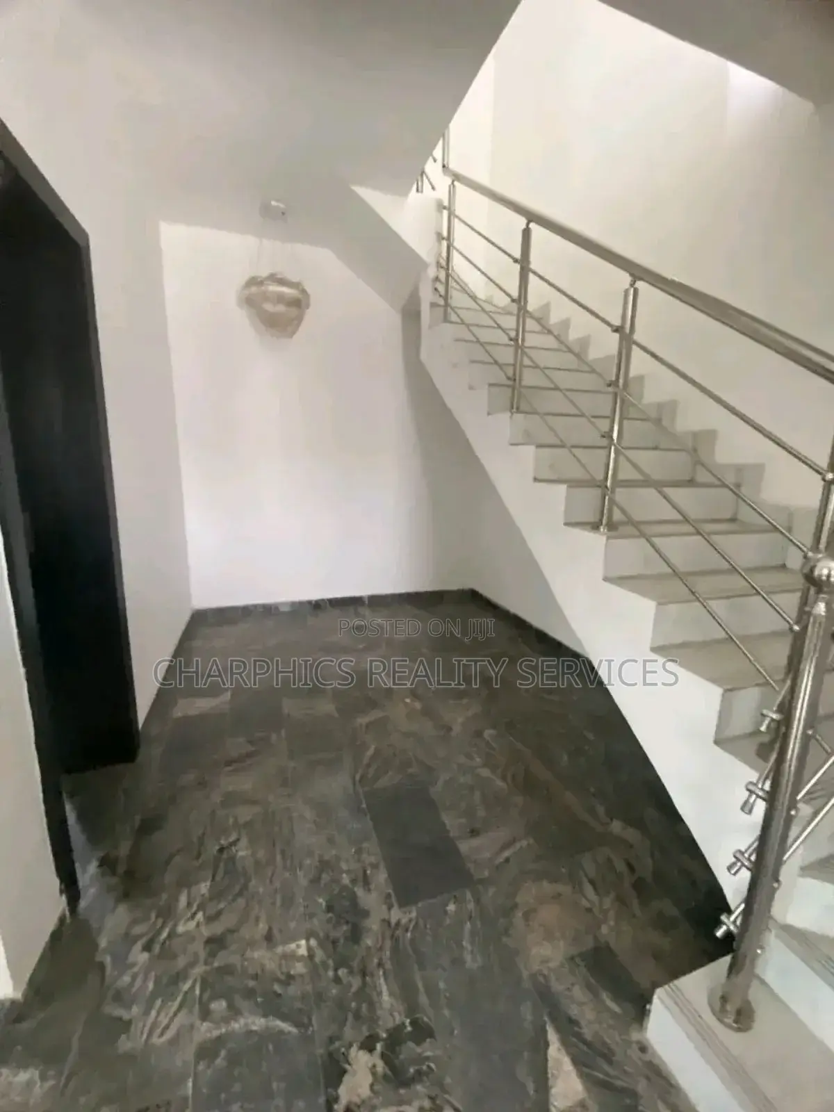 3bdrm Apartment in Ikate for sale in Ikate
