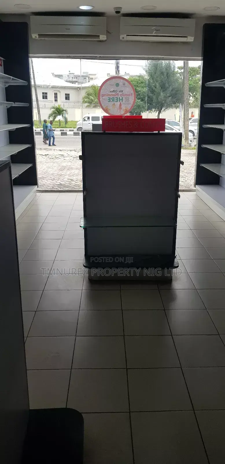 Showroom Shop for Rent,Lekki Phase1, in Lekki Phase 1