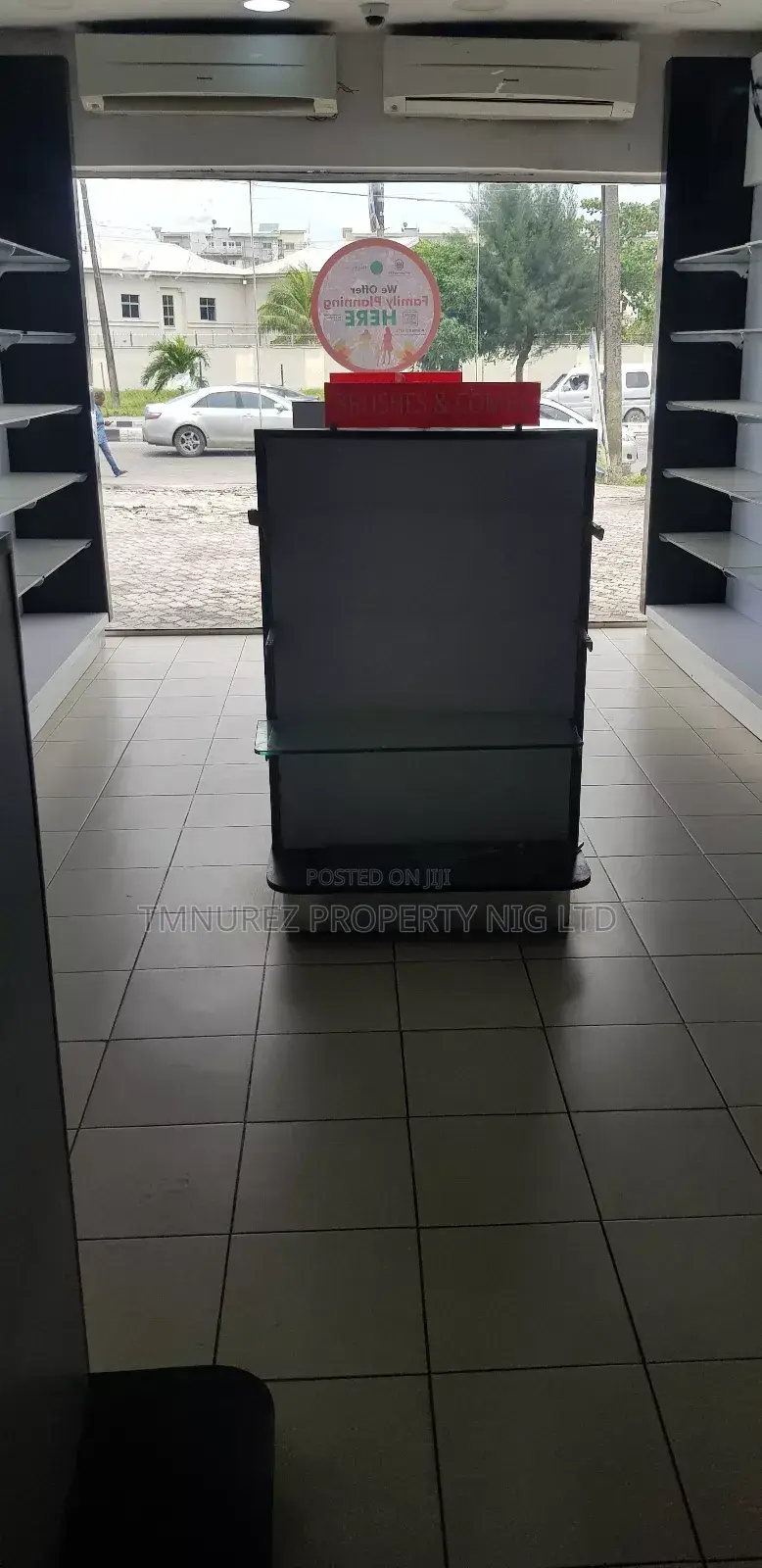 Showroom Shop for Rent,Lekki Phase1, in Lekki Phase 1