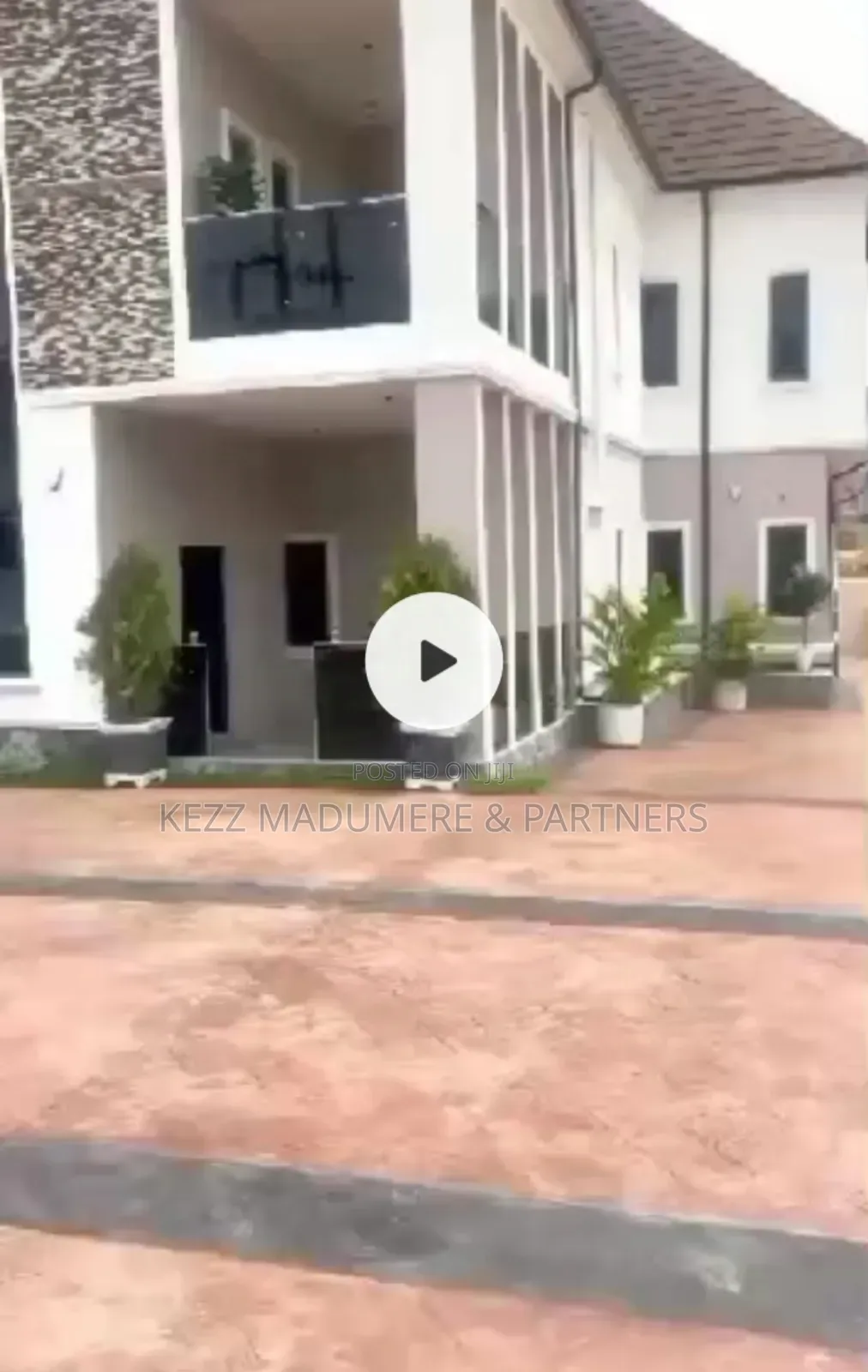 5bdrm Duplex in Apo Resettlement for sale in Apo Resettlement