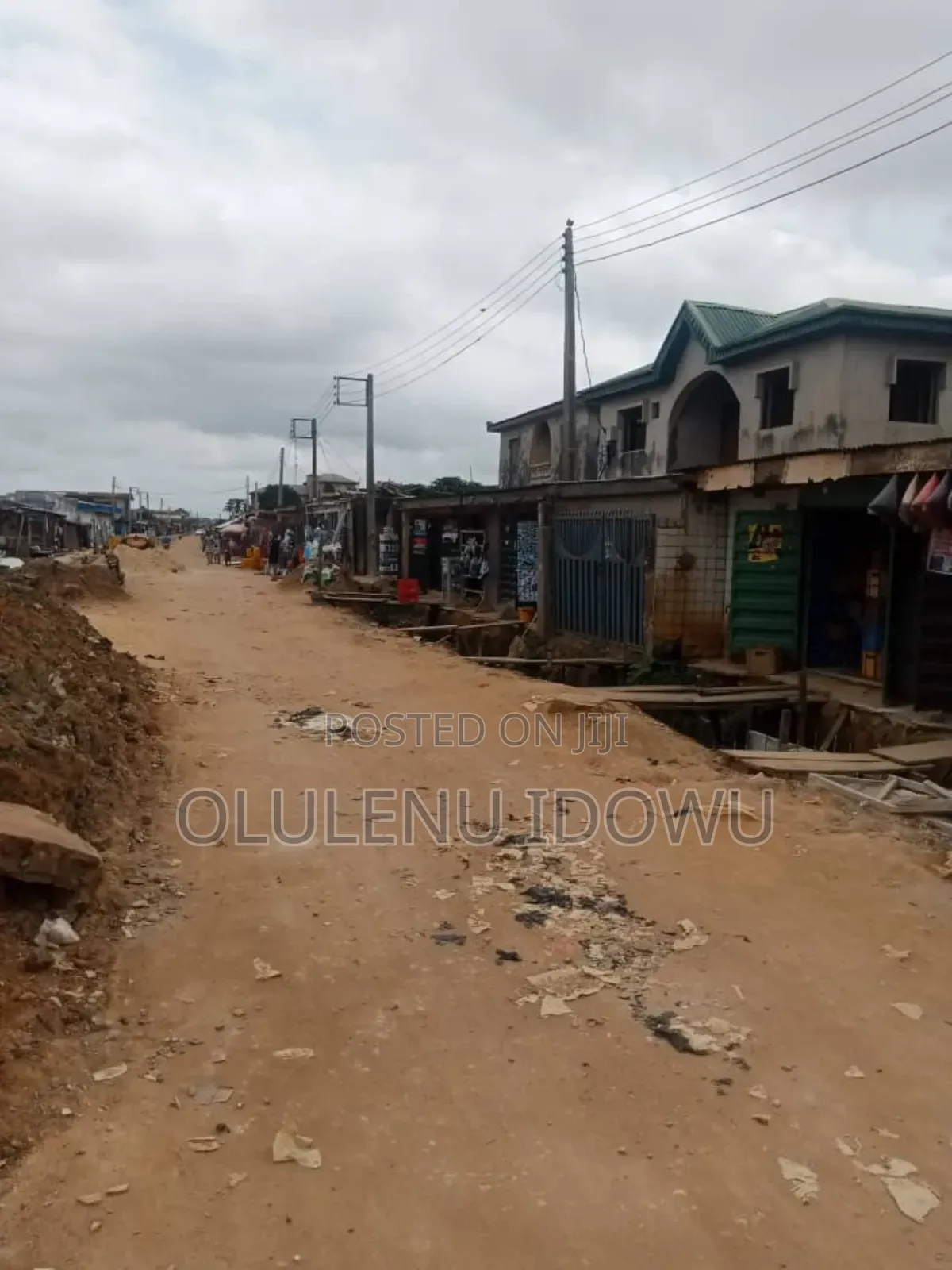 3bdrm Block of Flats in Alimosho for sale in Alimosho