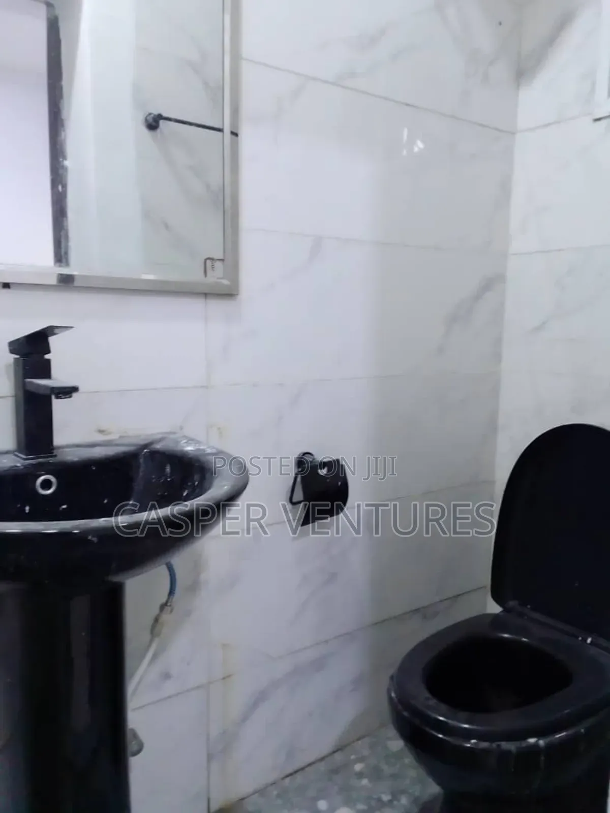 1bdrm Room & Parlour in Paradise 3, Chevron for rent in Chevron