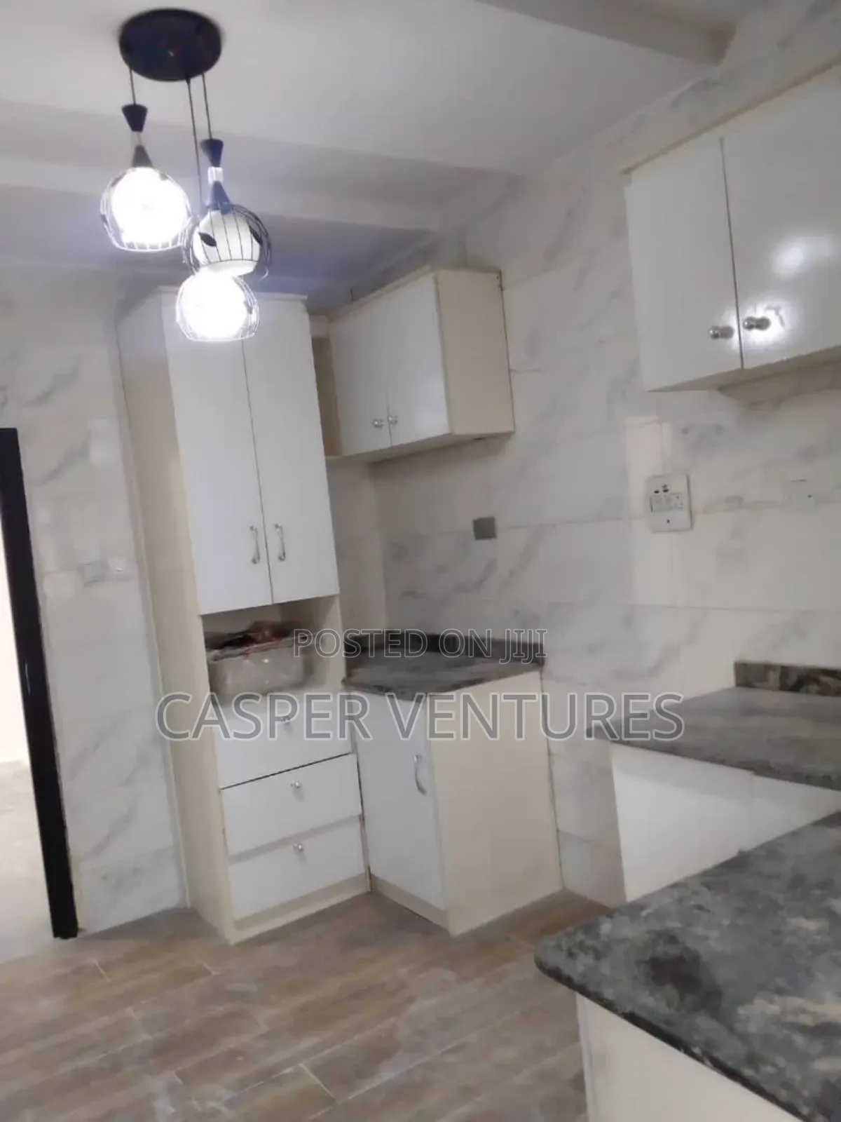 1bdrm Room & Parlour in Paradise 3, Chevron for rent in Chevron