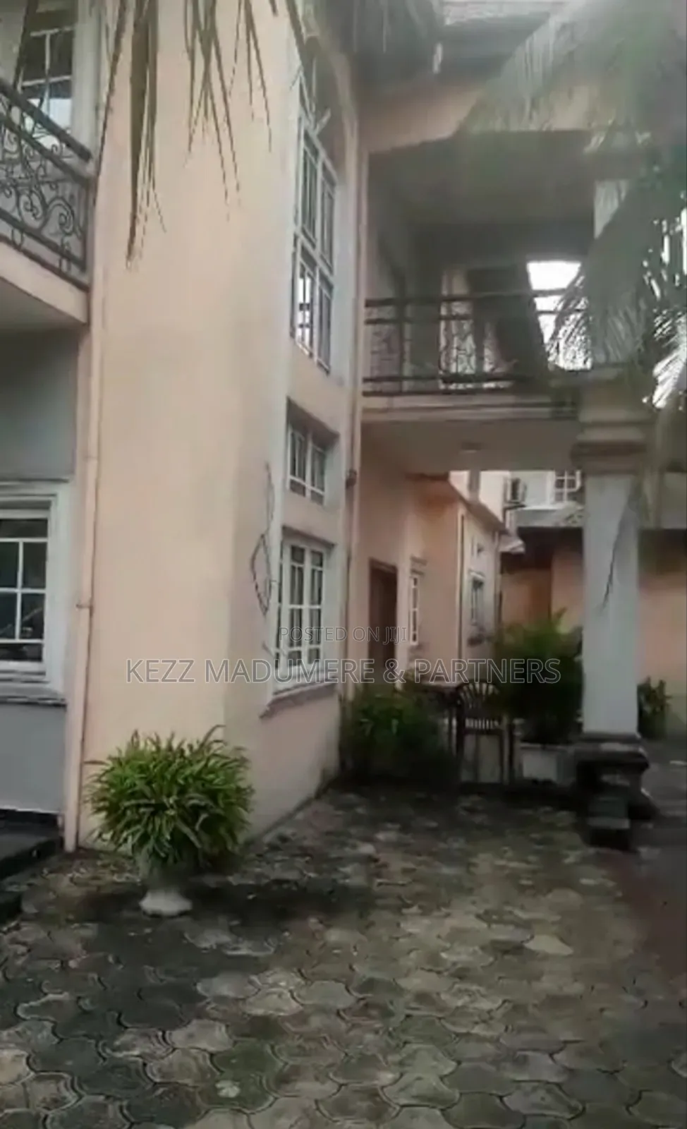 5bdrm Duplex in New Gra , Phase 3 , for sale in GRA Phase 3 / Port-Harcourt