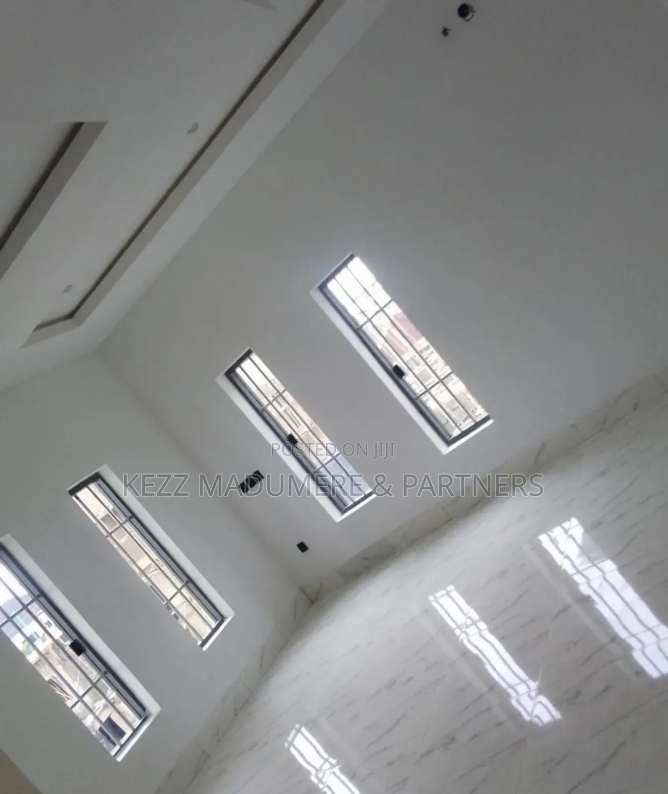 5bdrm Duplex in Eliozu Eneka Link for sale in Eneka