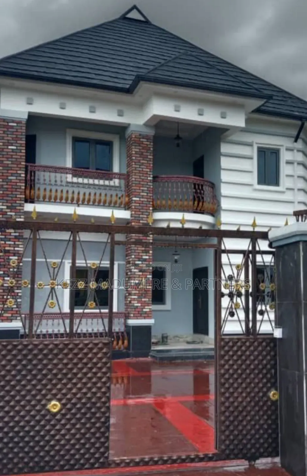 5bdrm Duplex in Eliozu Eneka Link for sale in Eneka