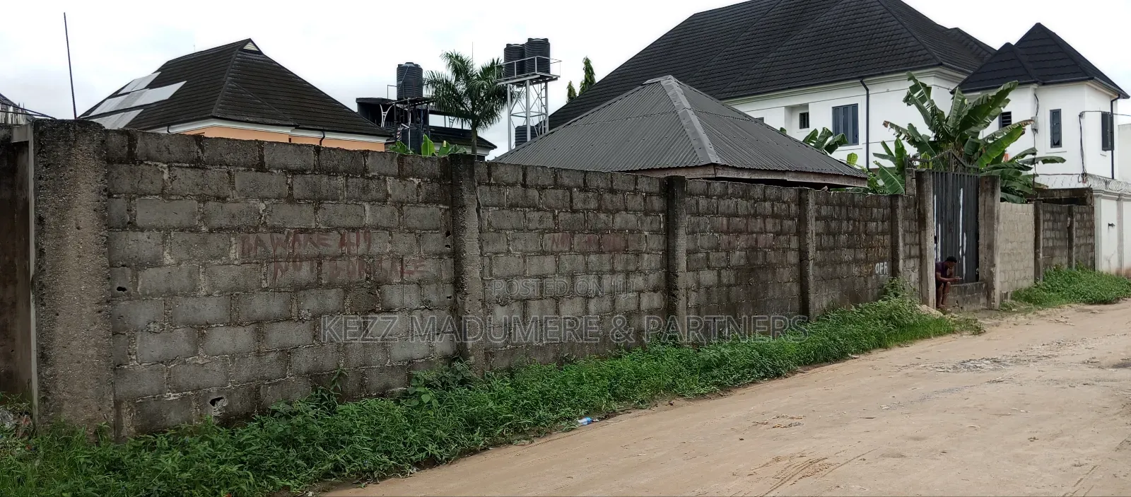 For Sale: 2 Fenced Plots in an Estate With Federal Light in Rumuahalu