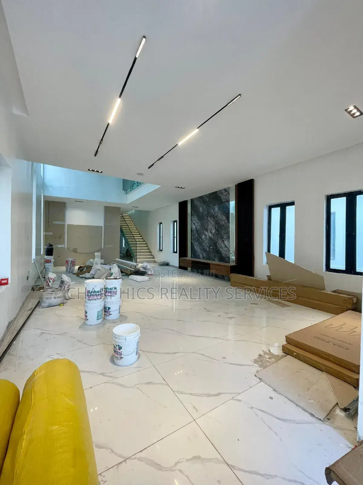 5bdrm Duplex in Lekki for sale in Lekki