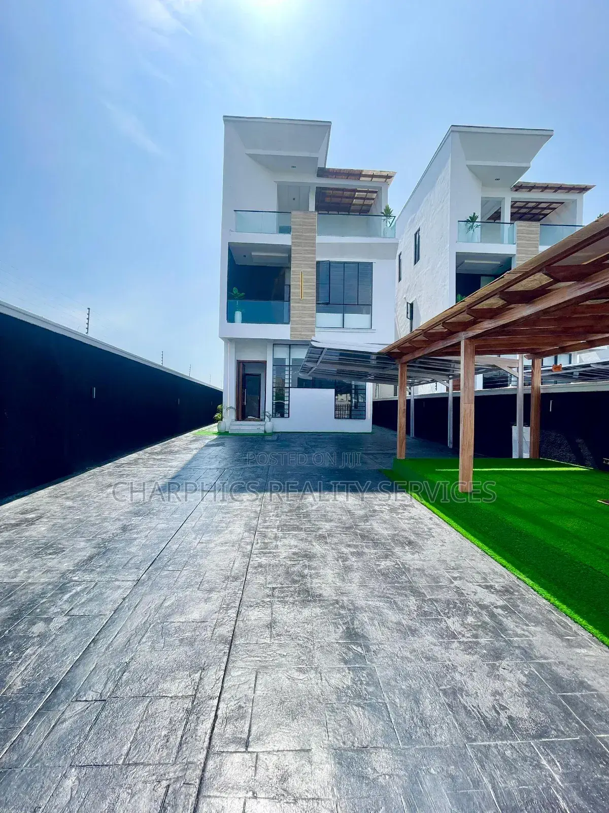 5bdrm Duplex in Lekki for sale in Lekki