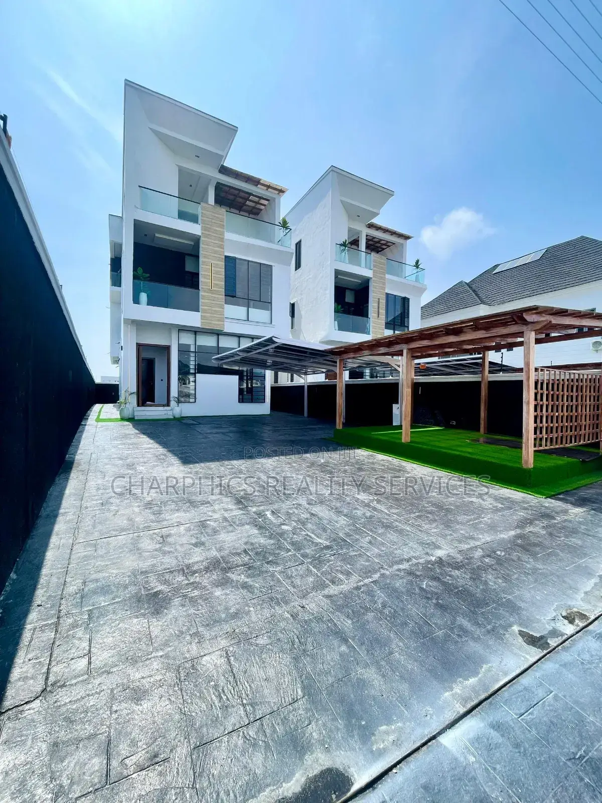 5bdrm Duplex in Lekki for sale in Lekki