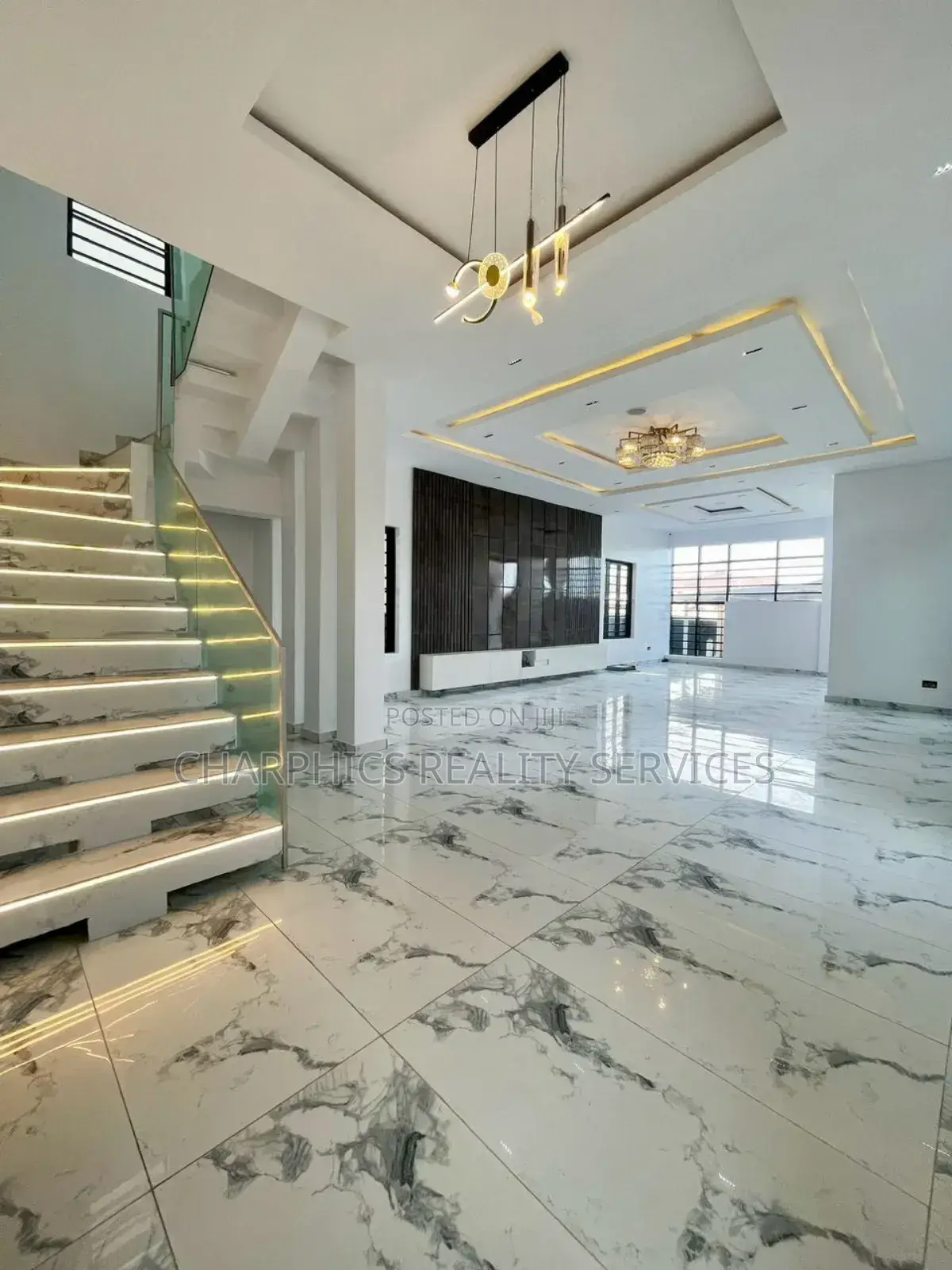 5bdrm Duplex in Lekki for sale in Lekki