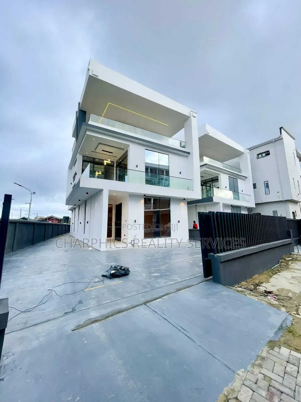 5bdrm Duplex in Lekki for sale in Lekki