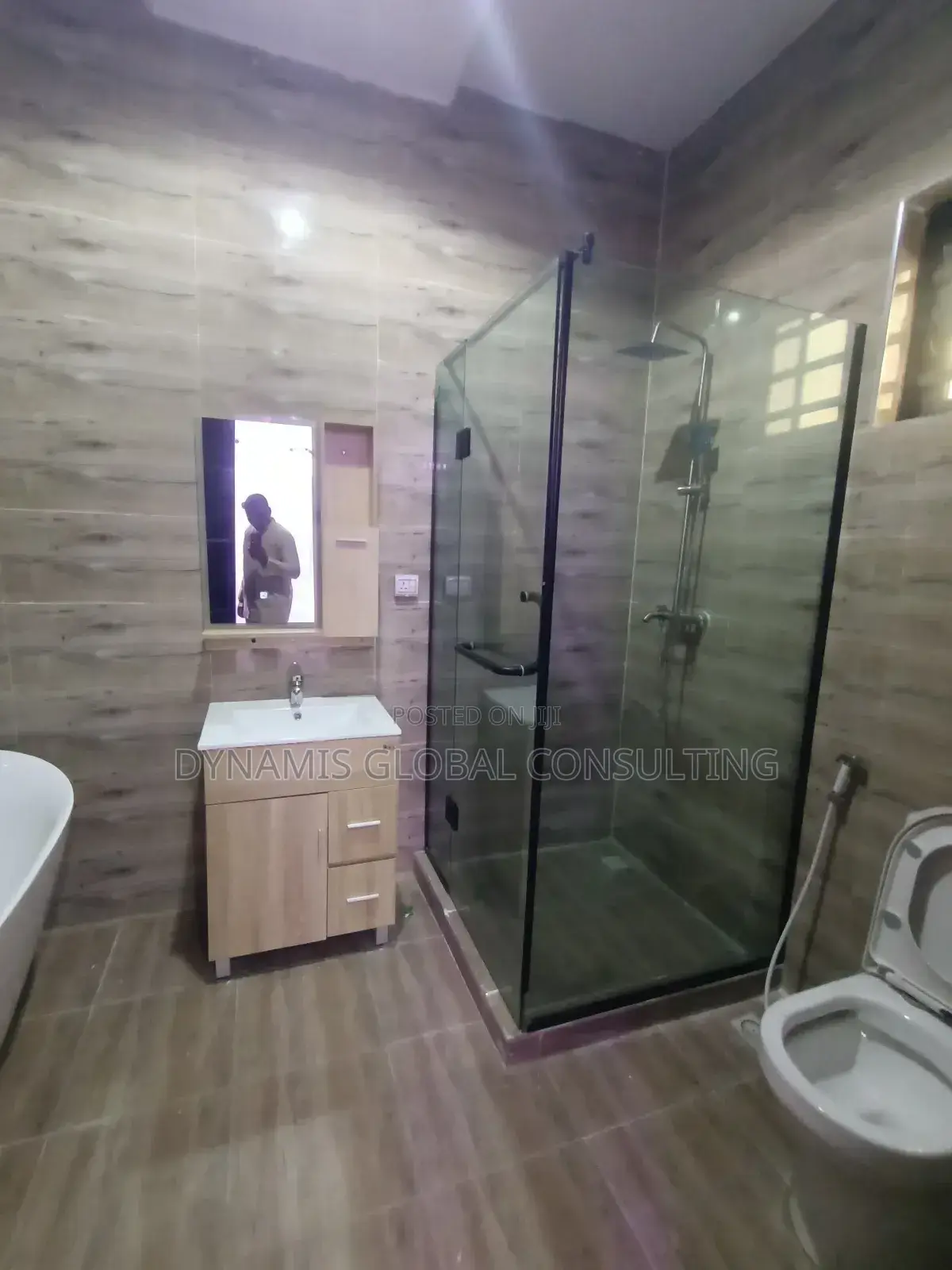 Furnished 4bdrm Townhouse/Terrace in Bimbi Court, Magodo for Sale in GRA Phase 1